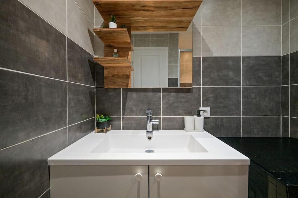 Appartement F3, 2 Chambres, 80M2 尼斯 外观 照片